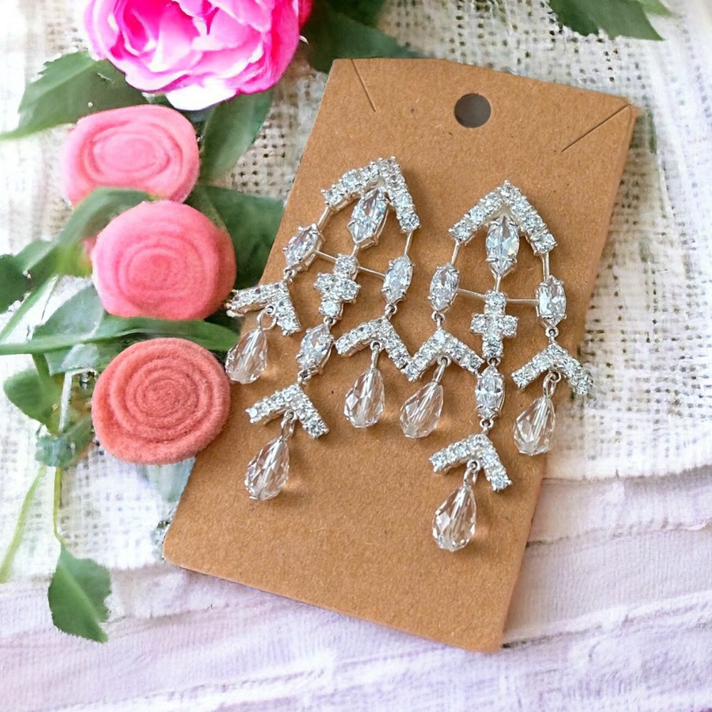 NWT Silver Diamond Chandelier Dangly  Earrings